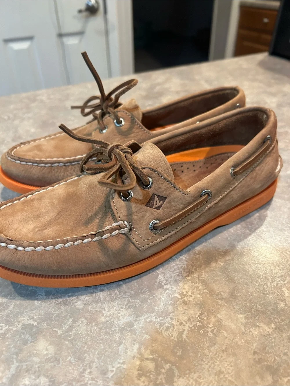 Sperry Brown Suede Men’s Top-Sider Boat Shoes with Orange Sole Size 8.